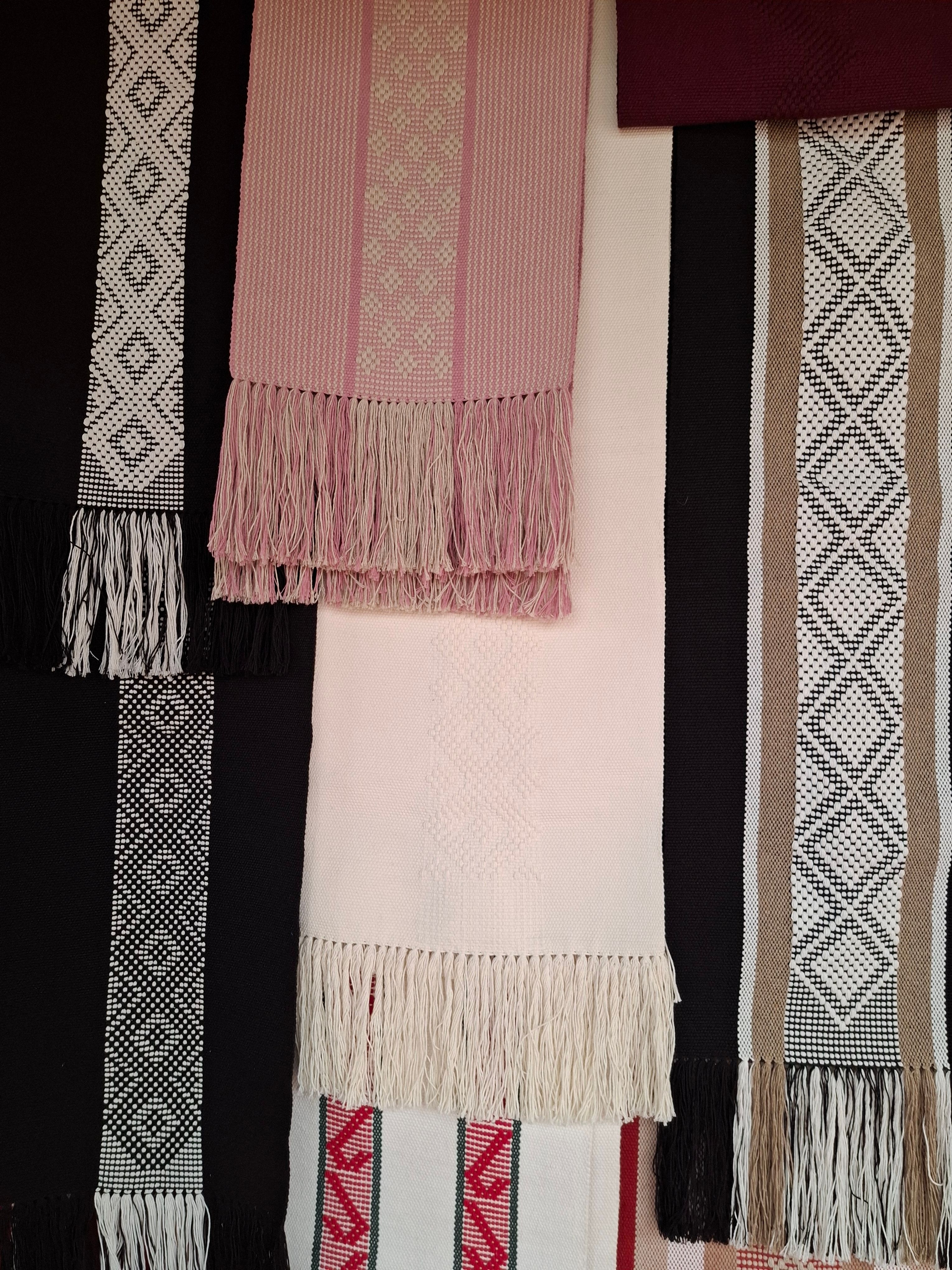 Proceso de tejido tradicional en Jalieza